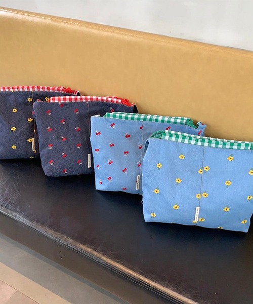 VIBGYOR(ヴィブジョー)の「Mignonjour/フラワー チェリー刺繍デニムトートバッグ M2901(トートバッグ・レディース・ライトブルー/ブルー/ブルー系その他/ブルー系1・FREE)」の17枚目の写真