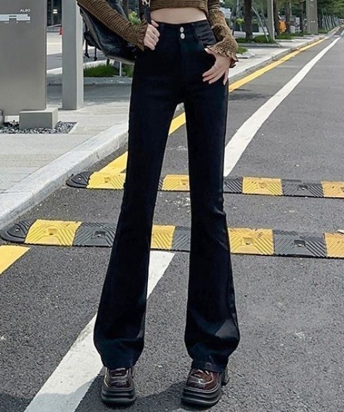 Teem Store(チームストア)の「ストレッチダブルボタンフレアデニムパンツ(デニムパンツ・レディース・ブルー/チャコール/サックスブルー/ブラック・M/S)」の8枚目の写真