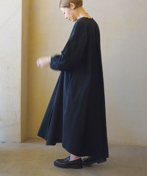 JOURNAL STANDARD LUXE（ジャーナルスタンダード　ラックス）の「C/Cu パフワンピース（ワンピース・レディース・ホワイト/ブラック・FREE）」の3枚目の写真