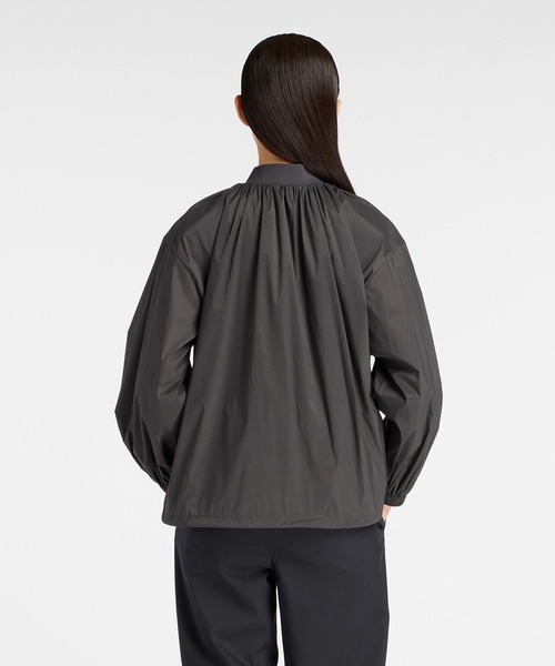 NEW BALANCE（ニューバランス）の「NB GREY ライトウェイトジャケット（ブルゾン・レディース・スミクロ/ベージュ・SMALL/MEDIUM/LARGE/X-LARGE）」の4枚目の写真