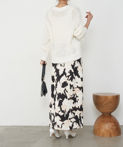 Jena espace merveilleux(ジェナ エスパスメルヴェイユ)の「ニュアンス花柄スカート(スカート・レディース・ブラック/ブラウン・FREE)」の11枚目の写真