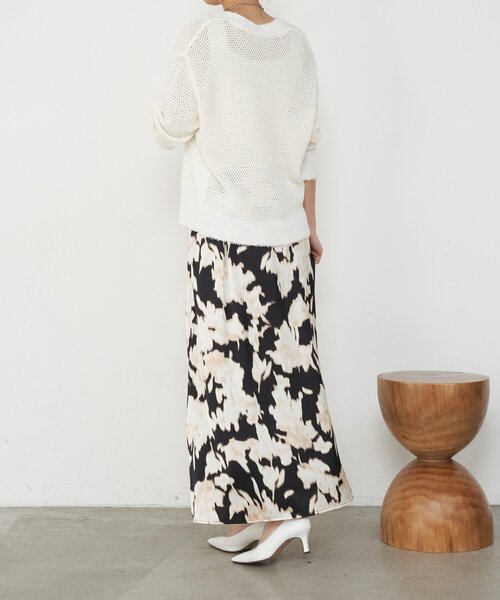 Jena espace merveilleux(ジェナ エスパスメルヴェイユ)の「ニュアンス花柄スカート(スカート・レディース・ブラック/ブラウン・FREE)」の12枚目の写真