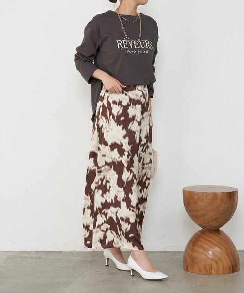 Jena espace merveilleux(ジェナ エスパスメルヴェイユ)の「ニュアンス花柄スカート(スカート・レディース・ブラック/ブラウン・FREE)」の17枚目の写真