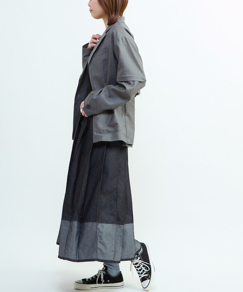 CONVERSE TOKYO(コンバーストウキョウ)の「LIGHT DENIM PLEATED SKIRT(デニムスカート・レディース・インディゴブルー/ブラック・FREE)」の7枚目の写真