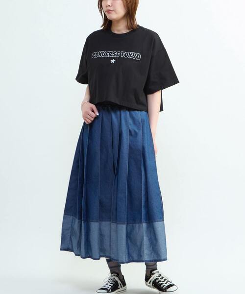CONVERSE TOKYO(コンバーストウキョウ)の「LIGHT DENIM PLEATED SKIRT(デニムスカート・レディース・インディゴブルー/ブラック・FREE)」の14枚目の写真