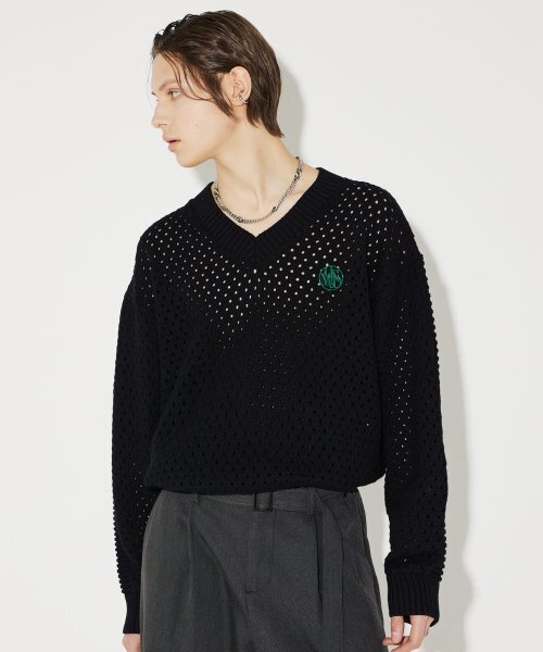 PUNCHING V-NECK KNIT BLACK