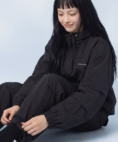 MASMARULEZ APPAREL（マスマルールズ アパレル）の「[SET] Essential Two Way Light Windbreaker Set-Up_Black（ナイロンジャケット・レディース・ブラック・ONE SIZE）」の2枚目の写真