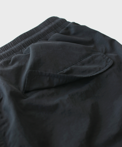 MASMARULEZ APPAREL（マスマルールズ アパレル）の「[SET] Essential Two Way Light Windbreaker Set-Up_Black（ナイロンジャケット・レディース・ブラック・ONE SIZE）」の15枚目の写真