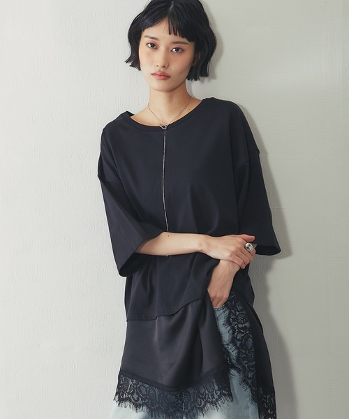 ANOTHER S(アナザーエス)の「裾サテンレース ドッキング オーバーTシャツ チュニック(Tシャツ/カットソー・レディース・ブラック/ホワイト・FREE)」の1枚目の写真