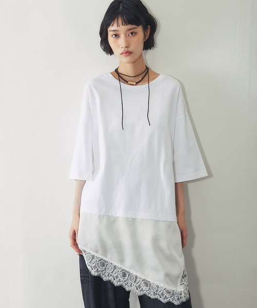 ANOTHER S(アナザーエス)の「裾サテンレース ドッキング オーバーTシャツ チュニック(Tシャツ/カットソー・レディース・ブラック/ホワイト・FREE)」の8枚目の写真