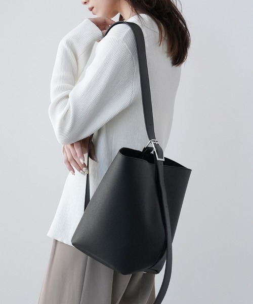 atRise(アットライズ)の「R0459_2WAYバケツショルダーバッグ(ハンドバッグ・レディース・グレー系その他/グレイッシュベージュ/ブラウン/ブラック・FREE)」の2枚目の写真