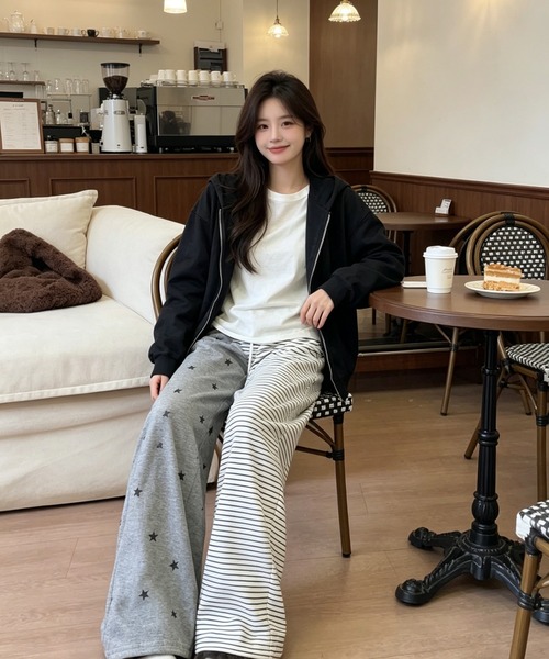AsheKsha（アシクシャ）の「個性パッチワークストライプ星柄ワイドパンツ（その他パンツ・レディース・グレー・F）」の7枚目の写真