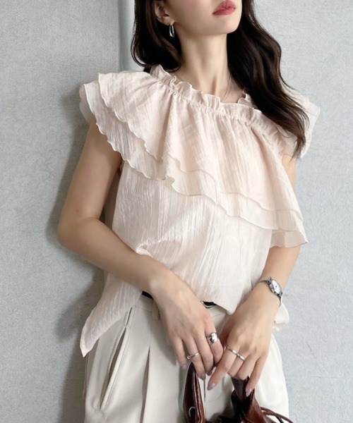 umune(ウムネ)の「ティアードブラウス アシメネック フリル ギャザー ノースリーブ シアー シースルー 透け感 ゆったり 体型カバー 春夏 韓国(シャツ/ブラウス・レディース・ブラック/ピンク/オフホワイト・FREE)」の3枚目の写真