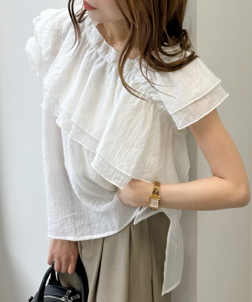 umune(ウムネ)の「ティアードブラウス アシメネック フリル ギャザー ノースリーブ シアー シースルー 透け感 ゆったり 体型カバー 春夏 韓国(シャツ/ブラウス・レディース・ブラック/ピンク/オフホワイト・FREE)」の10枚目の写真