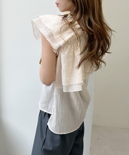 umune(ウムネ)の「ティアードブラウス アシメネック フリル ギャザー ノースリーブ シアー シースルー 透け感 ゆったり 体型カバー 春夏 韓国(シャツ/ブラウス・レディース・ブラック/ピンク/オフホワイト・FREE)」の17枚目の写真