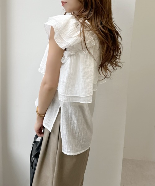 umune(ウムネ)の「ティアードブラウス アシメネック フリル ギャザー ノースリーブ シアー シースルー 透け感 ゆったり 体型カバー 春夏 韓国(シャツ/ブラウス・レディース・ブラック/ピンク/オフホワイト・FREE)」の7枚目の写真