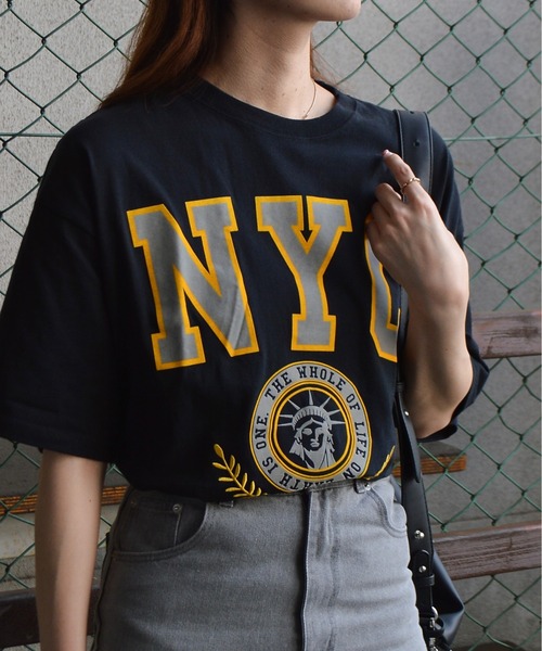 spiritoso(スピリトーゾ)の「NYC Tシャツ(Tシャツ/カットソー・レディース・グレイッシュベージュ/ブラック/ホワイト/グレー・FREE)」の7枚目の写真