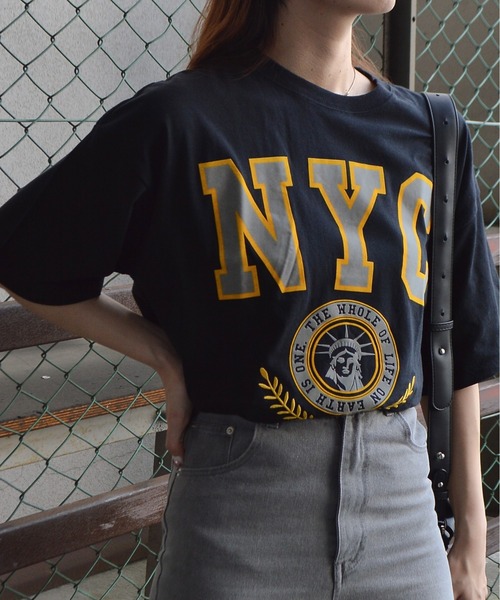 spiritoso(スピリトーゾ)の「NYC Tシャツ(Tシャツ/カットソー・レディース・グレイッシュベージュ/ブラック/ホワイト/グレー・FREE)」の8枚目の写真