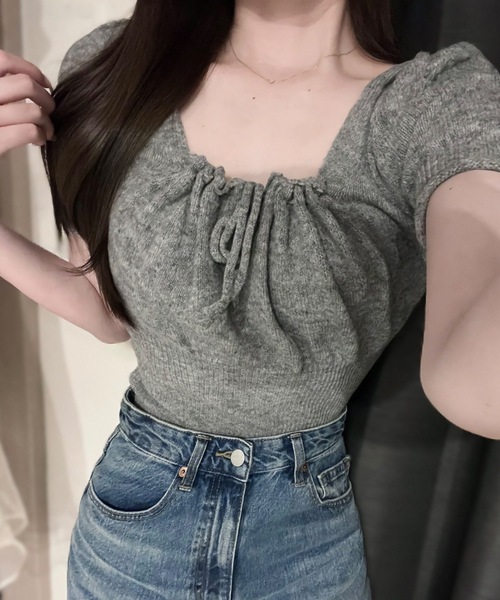 ALLuRing ChaRm(アリュリングチャーム)の「Square Ribbon Knit Blouse / スクエアリボンニットブラウス(シャツ/ブラウス・レディース・ブラック/ホワイト/グレー/ピンク・FREE)」の3枚目の写真