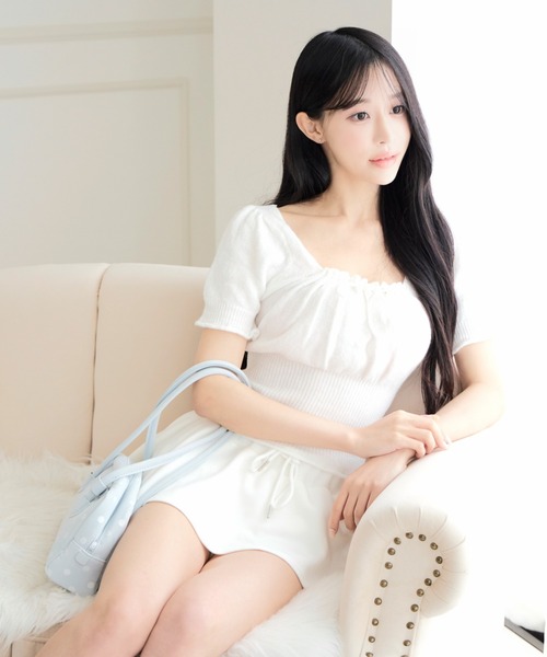 ALLuRing ChaRm(アリュリングチャーム)の「Square Ribbon Knit Blouse / スクエアリボンニットブラウス(シャツ/ブラウス・レディース・ブラック/ホワイト/グレー/ピンク・FREE)」の12枚目の写真