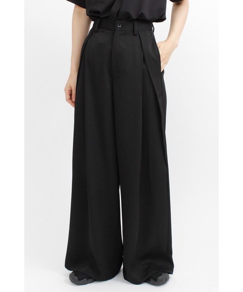 TORUNE（トルネ）の「TORUNE∴ドレープタックワイドパンツ（スラックス・レディース・ブラック/グレー・XS/S/M/L）」の4枚目の写真
