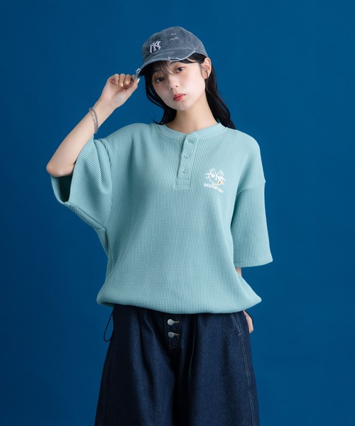 Remember.(リメンバー)の「ヘンリーネックサーマルドローコードTシャツ / Henley Neck Thermal Drawcord T-Shirt(Tシャツ/カットソー・メンズ・カモフラージュ/ブラック/ライトグリーン・MEDIUM/LARGE)」の2枚目の写真