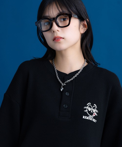 Remember.(リメンバー)の「ヘンリーネックサーマルドローコードTシャツ / Henley Neck Thermal Drawcord T-Shirt(Tシャツ/カットソー・メンズ・カモフラージュ/ブラック/ライトグリーン・MEDIUM/LARGE)」の11枚目の写真