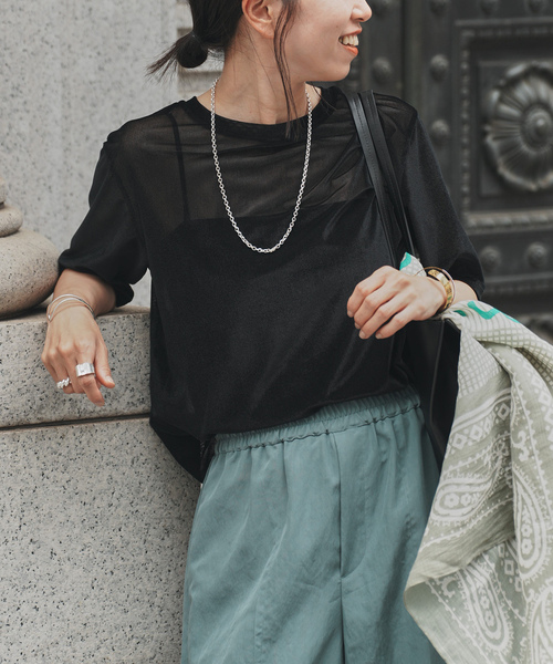 VERMEIL par iena(ヴェルメイユパーイエナ)の「ベロアメッシュプルオーバー(Tシャツ/カットソー・レディース・ブラック/ベージュ系その他・FREE)」の2枚目の写真