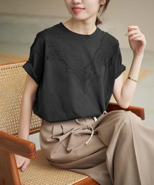 新品未使用♡スローブイエナ♡レース付きブラック半袖トップス FREEサイズ アイラッシュレースTシャツ（Tシャツ/カットソー）｜SLOBE IENA