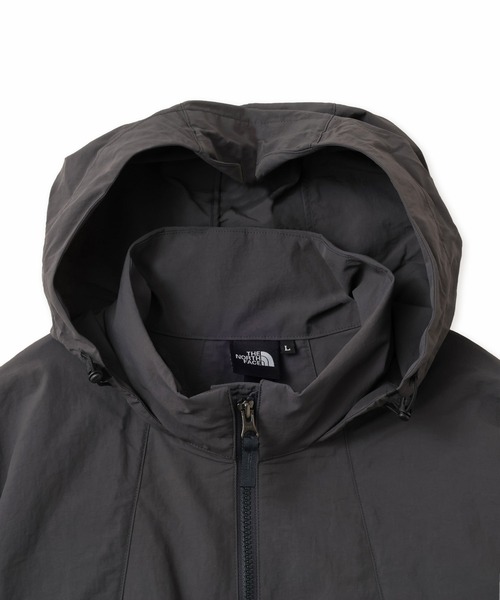 THE NORTH FACE(ザノースフェイス)の「THE NORTH FACE VERSATILE BLOUSON / ザ・ノース・フェイス バーサ タイル ブルゾン(ナイロンジャケット・メンズ・ベージュ/ダークグレー・S/M/L/XL)」の5枚目の写真