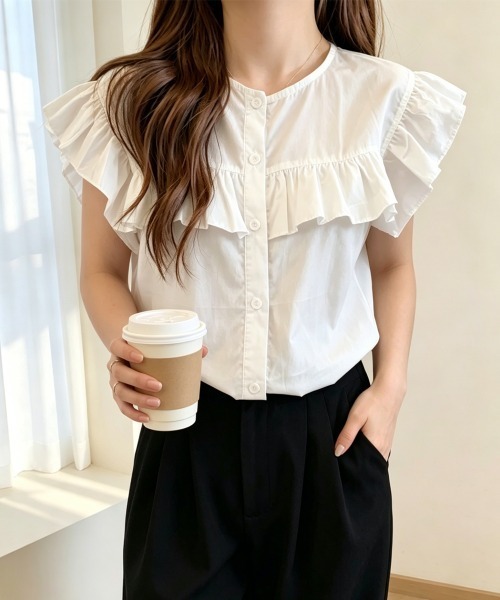 Miniministore(ミニミニストア)の「レディースフリルブラウス 半袖シャツ夏服(シャツ/ブラウス・レディース・ホワイト/ブラック/ベージュ/グレー/ブルー/グリーン・FREE)」の1枚目の写真