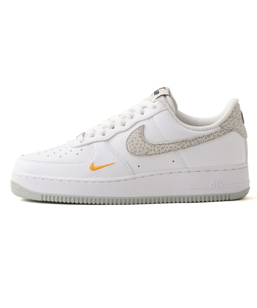NIKE(ナイキ)の「NIKE AIR FORCE 1 '07 / ナイキ エア フォース 1 '07【SP】(スニーカー・メンズ・ホワイト・28.0cm/29.0cm/28.5cm/27.5cm/27.0cm/26.5cm/26.0cm/25.5cm)」の6枚目の写真