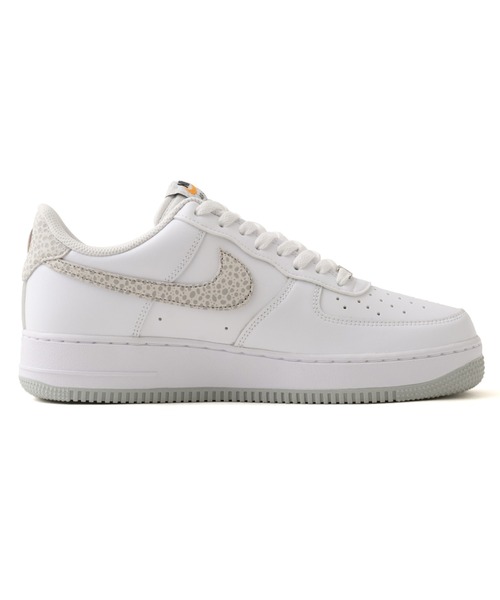 NIKE(ナイキ)の「NIKE AIR FORCE 1 '07 / ナイキ エア フォース 1 '07【SP】(スニーカー・メンズ・ホワイト・28.0cm/29.0cm/28.5cm/27.5cm/27.0cm/26.5cm/26.0cm/25.5cm)」の7枚目の写真