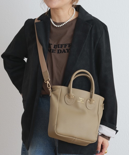 PUAL CE CIN(ピュアルセシン)の「【本革】レザー2WAYミニトートBAG(トートバッグ・レディース・ベージュ/ブラック・FREE)」の2枚目の写真