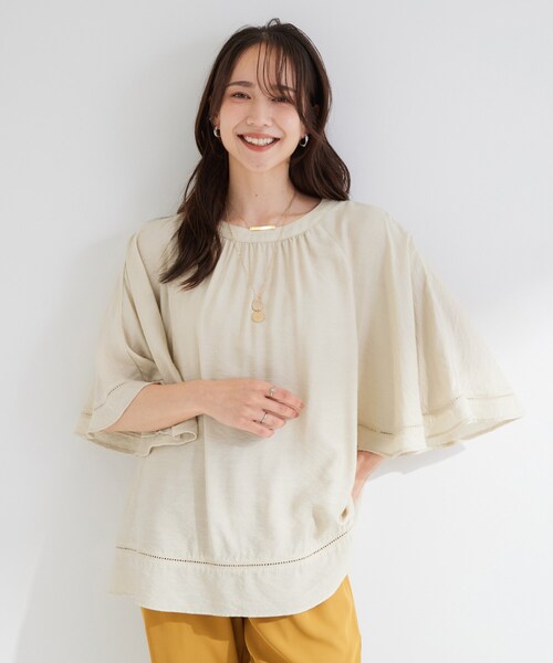 SHOO・LA・RUE(シューラルー)の「【ひんやり/S-LL/洗濯機可】体型カバー ふんわりスラブポンチョ風ブラウス(シャツ/ブラウス・レディース・ダークオリーブ/チャコールグレー/ライトベージュ/ライトオレンジ系・04/03/02/01)」の13枚目の写真