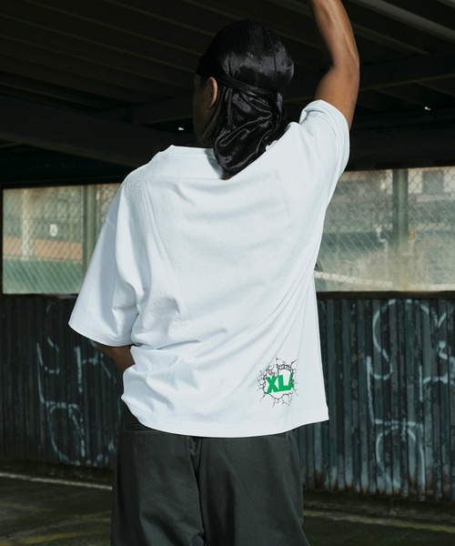LIXTICK(リックスティック)の「XLARGE×LIXTICK CRACK WALL OG S/S TEE(Tシャツ/カットソー・メンズ・ブラック/グリーン/ホワイト・L/S/M/XL)」の17枚目の写真