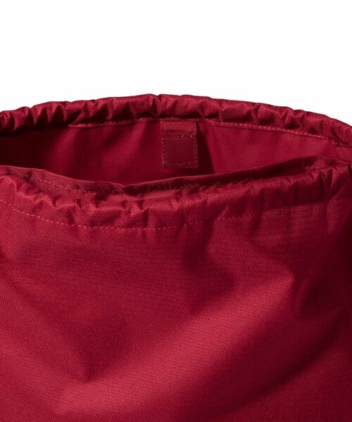 NIKE（ナイキ）の「ナイキ ブラジリア ドローコードバッグ (18L) / Nike Brasilia Drawstring Bag (18L) IB4409-608 Tough Red（バックパック/リュック・メンズ・レッド・ONE SIZE）」の7枚目の写真
