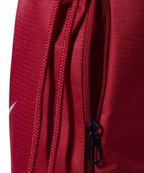 NIKE（ナイキ）の「ナイキ ブラジリア ドローコードバッグ (18L) / Nike Brasilia Drawstring Bag (18L) IB4409-608 Tough Red（バックパック/リュック・メンズ・レッド・ONE SIZE）」の9枚目の写真