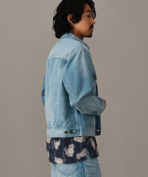 Lee(リー)の「【101 101周年記念特別モデル】ANNIVERSARY 101 RIDERS JACKET セットアップ可(デニムジャケット・メンズ・ライトインディゴブルー・X-LARGE/LARGE/MEDIUM/SMALL)」の11枚目の写真