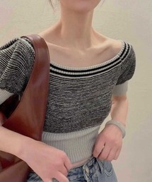 オフショルダーボーダー切り替えクロップド丈半袖ニット