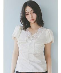 LILY BROWN（リリーブラウン）の「ヴィンテージレースサテントップス（Tシャツ/カットソー）」