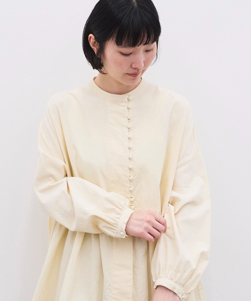 l'atelier du savon(アトリエドサボン)の「シャツコール ころころボタンブラウス(シャツ/ブラウス・レディース・ボルドー/サックスブルー/ピンク/アイボリー・FREE)」の1枚目の写真