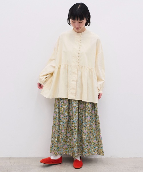 l'atelier du savon(アトリエドサボン)の「シャツコール ころころボタンブラウス(シャツ/ブラウス・レディース・ボルドー/サックスブルー/ピンク/アイボリー・FREE)」の5枚目の写真