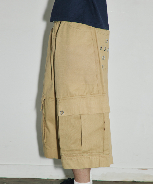 SCALLYWAG（スカリーワグ）の「クロスアイレットワイドカーゴバミューダパンツ[ベージュ]（その他パンツ・レディース・その他・SMALL/MEDIUM/LARGE）」の4枚目の写真