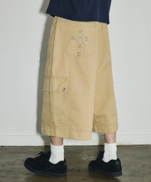 SCALLYWAG（スカリーワグ）の「クロスアイレットワイドカーゴバミューダパンツ[ベージュ]（その他パンツ・レディース・その他・SMALL/MEDIUM/LARGE）」の5枚目の写真