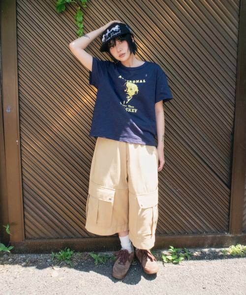 SCALLYWAG（スカリーワグ）の「クロスアイレットワイドカーゴバミューダパンツ[ベージュ]（その他パンツ・レディース・その他・SMALL/MEDIUM/LARGE）」の11枚目の写真