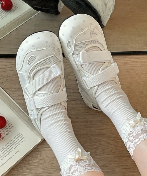 Vipoa(ヴィポア)の「Polka dots sneakers sandal(サンダル・レディース・ブラック/ホワイト/ホワイト×ブラック・SMALL/MEDIUM/LARGE)」の2枚目の写真