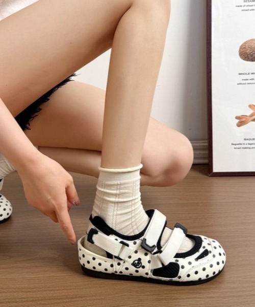Vipoa(ヴィポア)の「Polka dots sneakers sandal(サンダル・レディース・ブラック/ホワイト/ホワイト×ブラック・SMALL/MEDIUM/LARGE)」の19枚目の写真