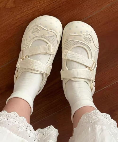 Vipoa(ヴィポア)の「Polka dots sneakers sandal(サンダル・レディース・ブラック/ホワイト/ホワイト×ブラック・SMALL/MEDIUM/LARGE)」の7枚目の写真