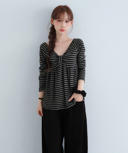 by muni:r（バイ ムニール）の「ストライプリボン ボートネックTシャツ/2026 AW COLLECTION（Tシャツ/カットソー・レディース・グレー/ブラック・FREE）」の3枚目の写真